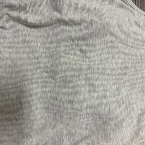 Vuori Ribbed Pose Plyo Tank gray Heather Size Small - Picture 4 of 4